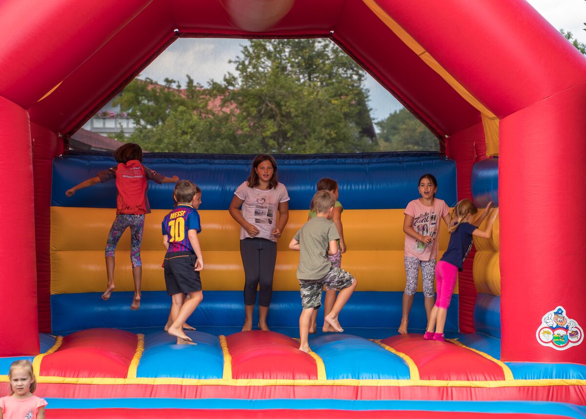 Spaß mit der Hüpfburg